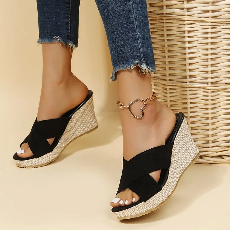 Daniella | Chic wedge sandals