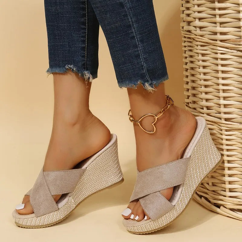 Daniella | Chic wedge sandals