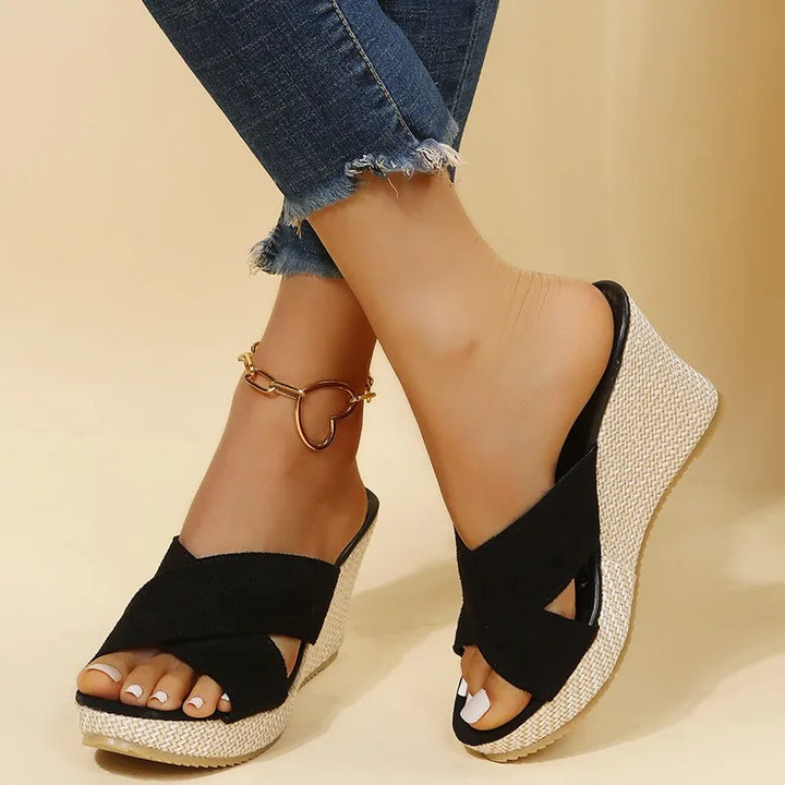 Daniella | Chic wedge sandals