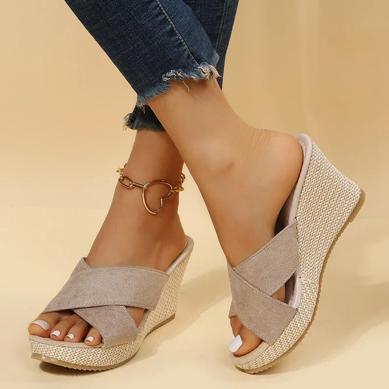 Daniella | Chic wedge sandals