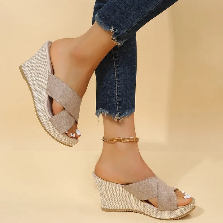 Daniella | Chic wedge sandals